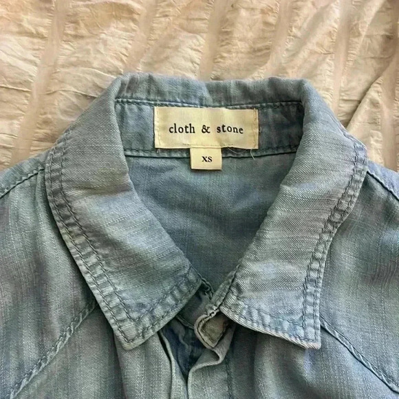 CLOTH AND STONE - DENIM SHIRT - WOMEN'S XS - Picture 2 of 5